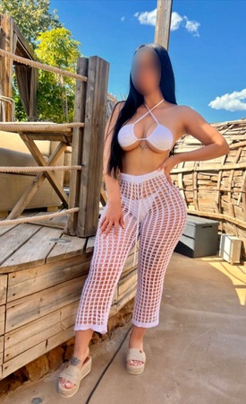 Esra NUR HAUS-/ HOTELBESUCHE, Köln