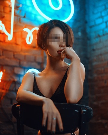 NEU!Süße hübsche Studentin Bella 26J, Iserlohn