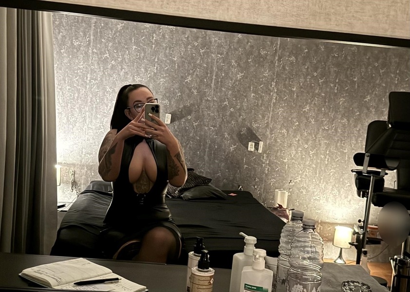 Foto von Lilly Foxx (deutsch)  Klimatisierte Location