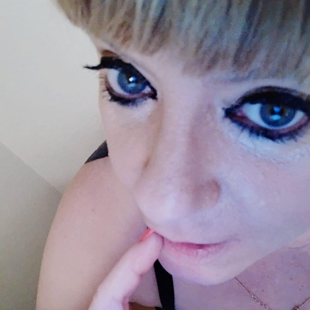 <img src="https://static.ladies-cdn.de/ladies/images/static-cdn/ladies-stars/img/ladies-stars-logo-icon.svg" class="starsContentIcon" />Sara**Domina**, Mannheim