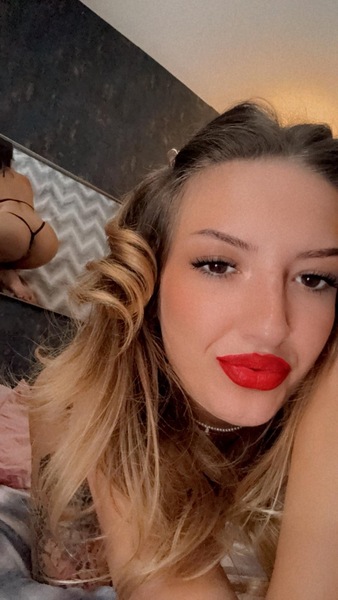 Foto von Pya - Party G*rl (+18 J.)
