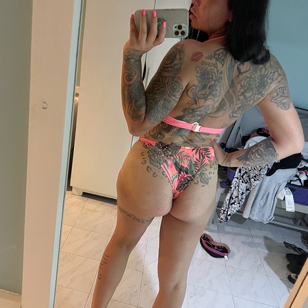 <img src="https://static.ladies-cdn.de/ladies/images/static-cdn/ladies-stars/img/ladies-stars-logo-icon.svg" class="starsContentIcon" />TS Valentina Brazil, Hanau