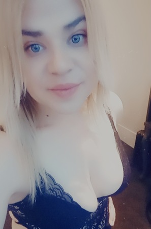 Laura, Hanau