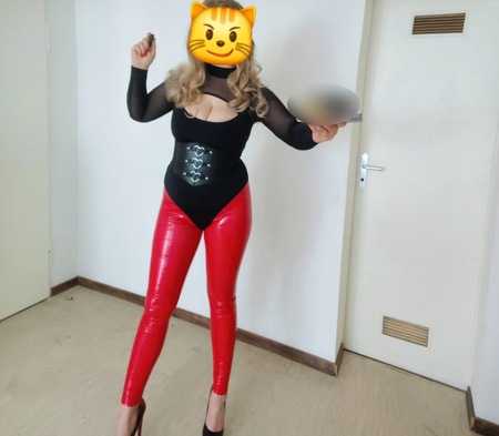 Lady Lisa KV Königin Real&Online, Hamburg