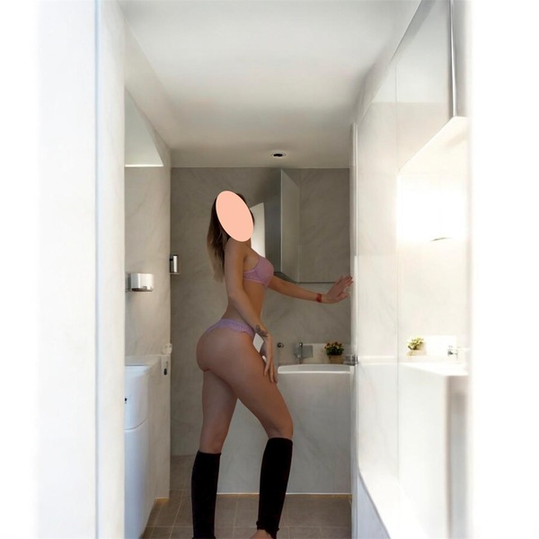 JULIA – Nurnberg photo 3