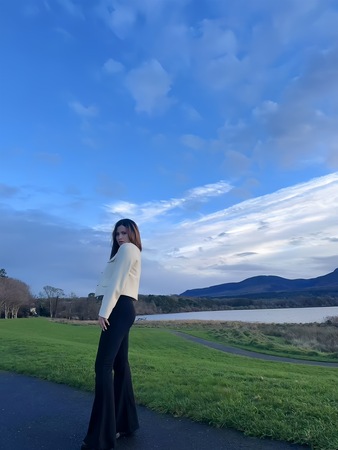 Molly Studentin-Nur per WhatsApp, Düsseldorf