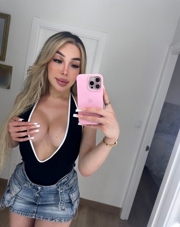 TS Jenifer Velásquez, Stuttgart