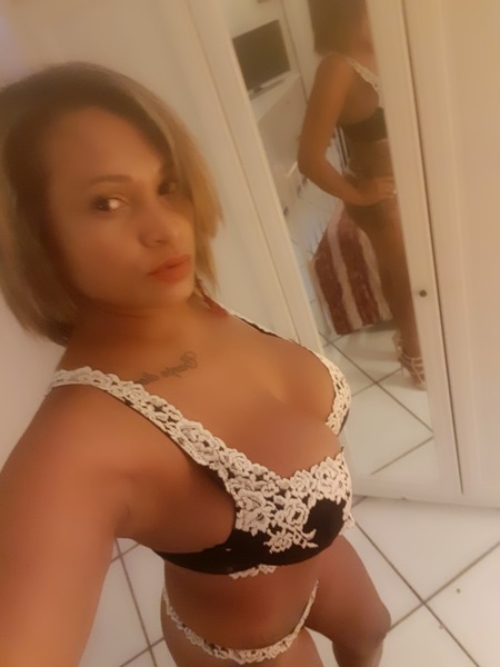 Foto von Katia Brazil - Latina mit gr. OW