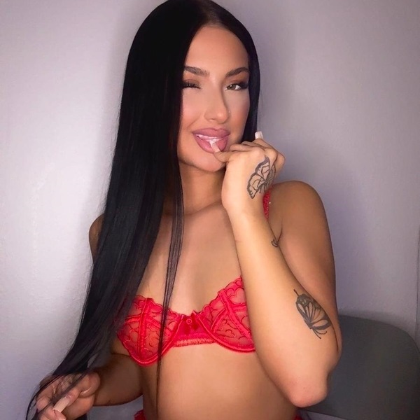 Foto von Versa*te Emilia deutsch und 100% echt