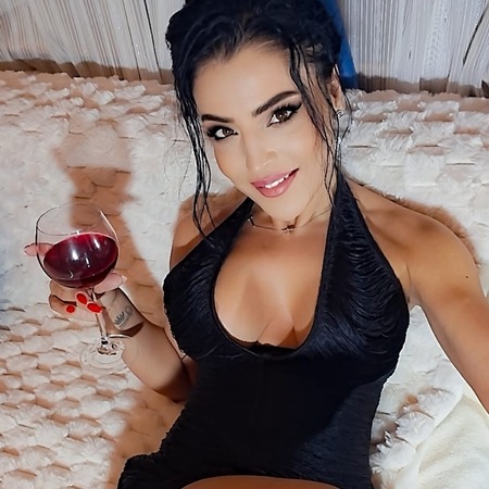 Gina foxx- Ich beantworte Nachrichten und Anrufe in WhatsApp, Mönchengladbach