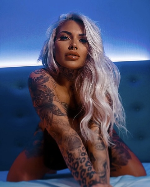 Foto von Erotikmodel SenselessC