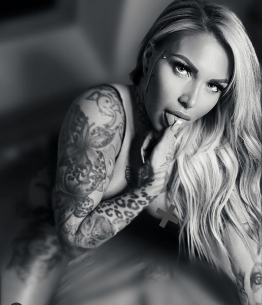 Foto von Erotikmodel SenselessC