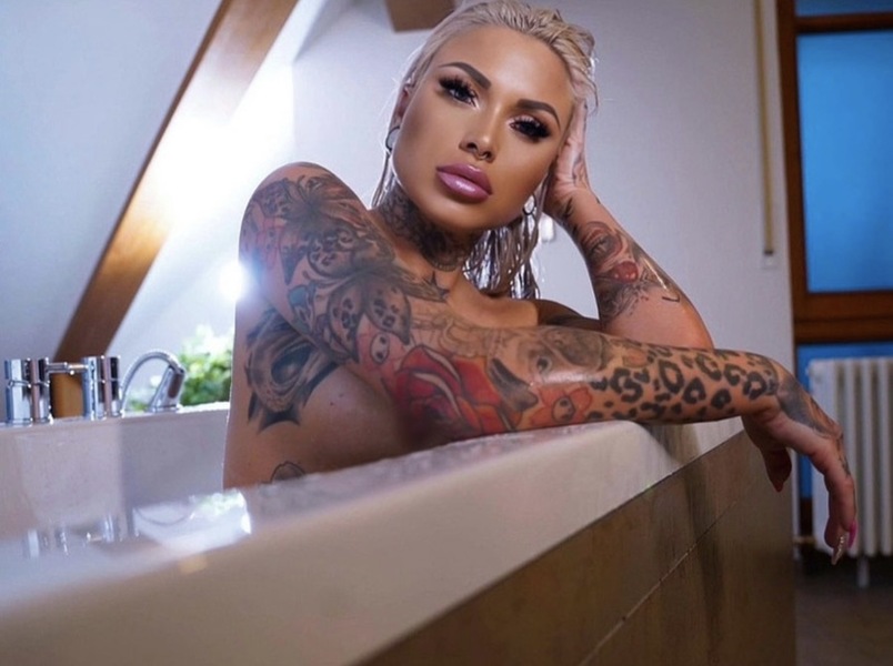 Foto von Erotikmodel SenselessC