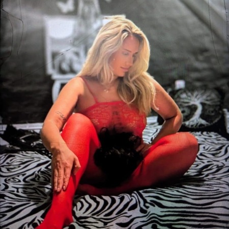 Emmy bei Tantramassage Sarina, Lübeck