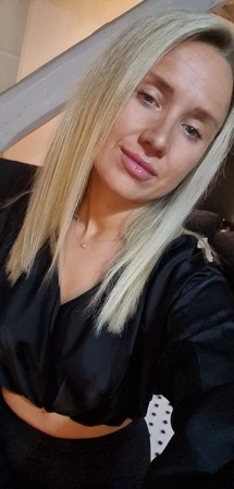 Emmy bei Tantramassage Sarina, Lübeck