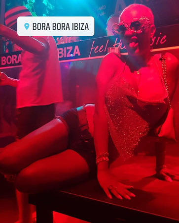 Trans Latina XXL - Nur bis Samstag Abend 10/05!, Düsseldorf