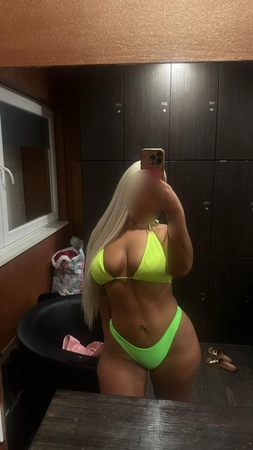 BEST BL*W J*B JOLIE, Sindelfingen