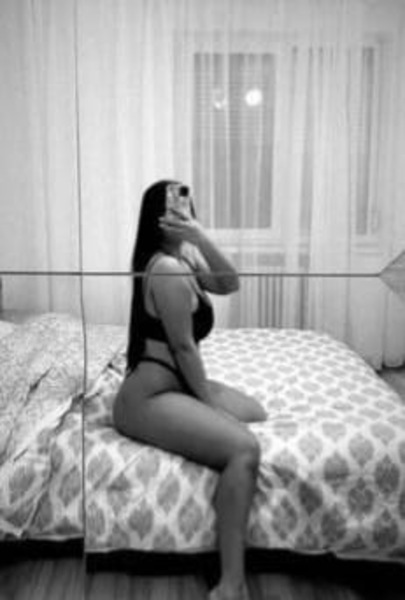 Foto von Denisa Brandneu Nur Haus&HotelBesuch