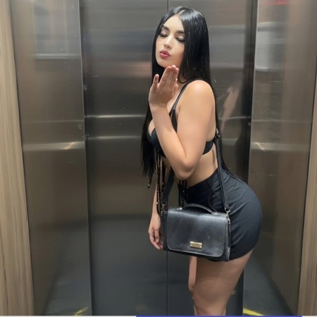 Very Hot Valeria, Suhl