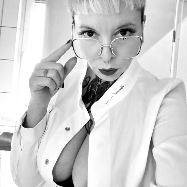 Annabel Schöngott – Berlin-Schoneberg photo 4