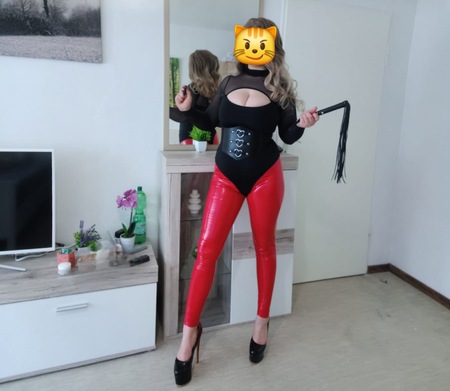 Lady Lisa KV Königin Real&Online, Hamburg