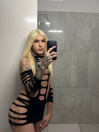 TS Isabella Lewis, München