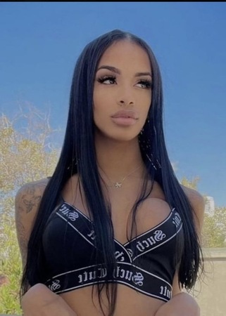 Ryhanna mit große Clitori, Landshut