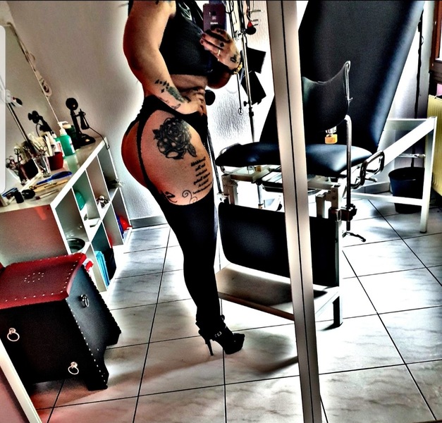 Foto von Domina Madame Sophia