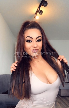 Sofia Diamond im Studio Royal, Oldenburg