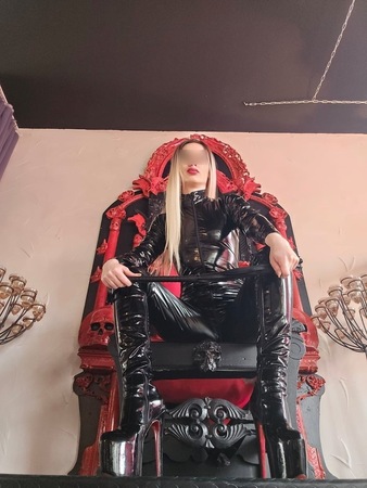 Lady Katharina -Bizarr Zimmer gefährlicher Engel, Neu-Ulm