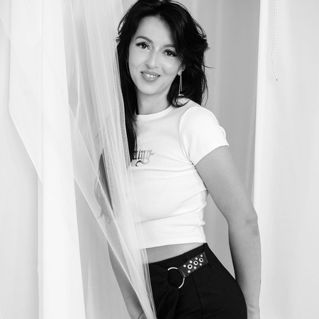 Alya, Ratingen