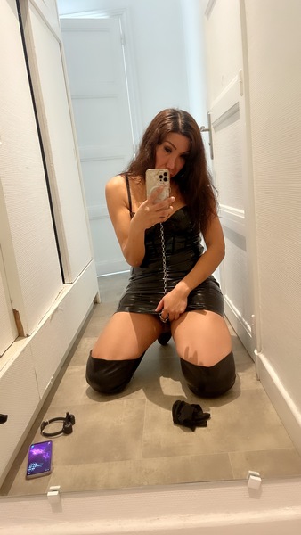Foto von TS VIOLETTA F*LL P*RTY Neue Telefonnummer