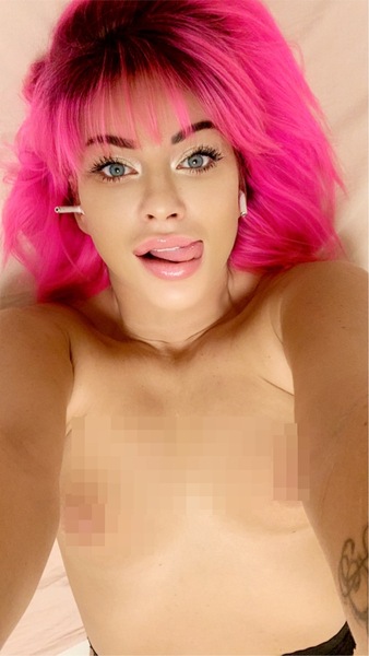 Foto von NEU! devote BJ-Queen Emina !