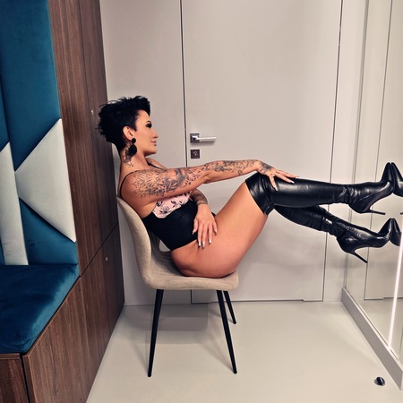 Olivia - Fetisch & Top Service/ZK/DS, Aurich