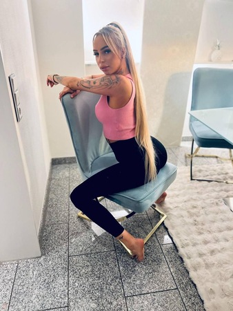 Deutsche MIRA Skinni und vers*ut NEU NEU, Bonn