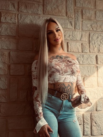 Deutsche MIRA Skinni und vers*ut NEU NEU, Bonn