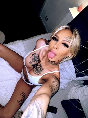 Deutsche MIRA Skinni und vers*ut NEU NEU, Bonn