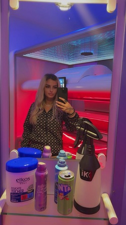 Tätowierte Blondine auch Bizarr, Nürnberg