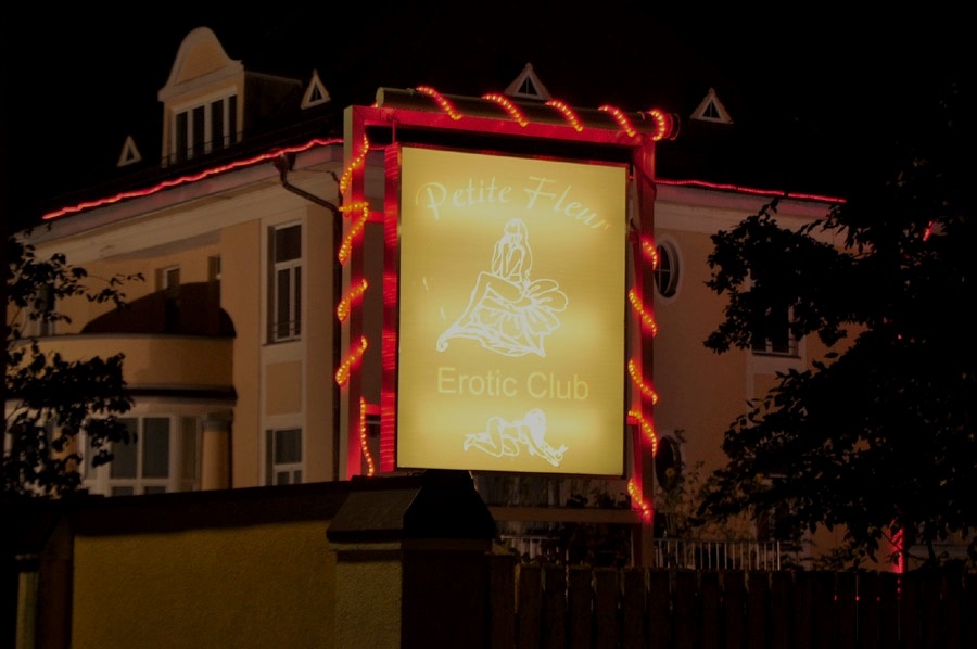 Foto von Petite Fleur - Erotik Club