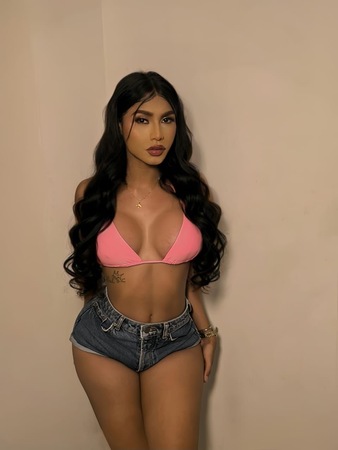 TS Dayanara Latina, Hamburg