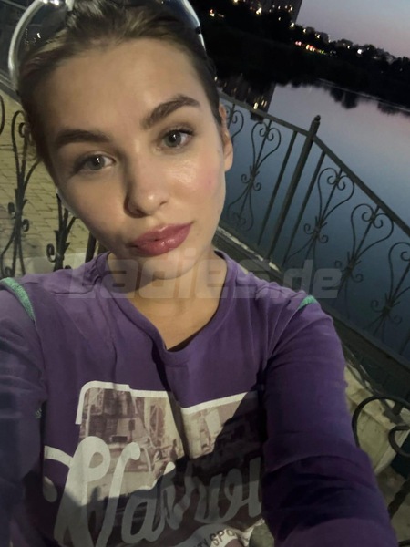 Foto von 1 MAL SOFIA