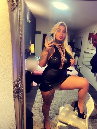 Beatrice NEU, Köln - Poll