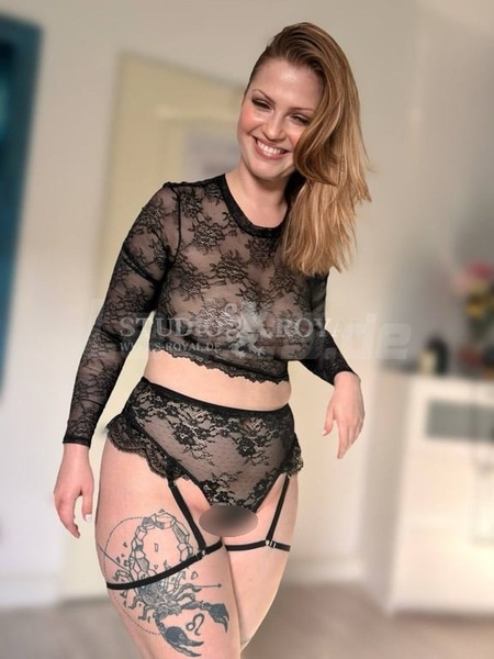 Foto von Catherine im Studio Royal