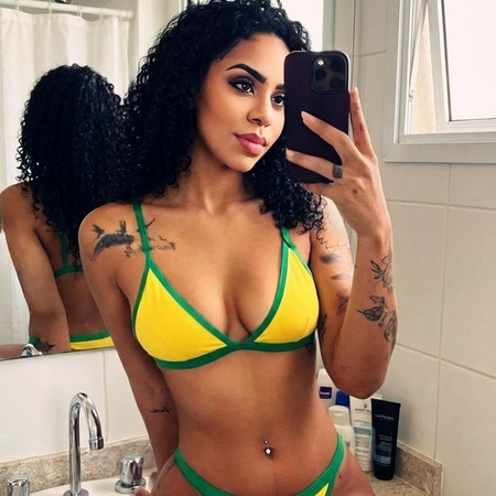 Laura, Neu, Düsseldorf