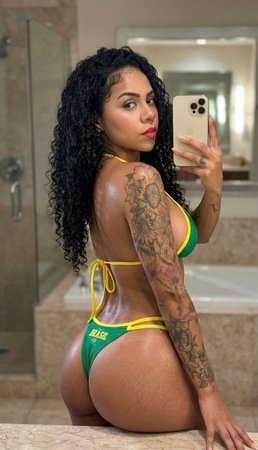 Laura, Neu, Düsseldorf