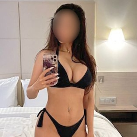 Ab 4.05. Brandneu Rosalia heiße Brünette im Massagestudio, Münster