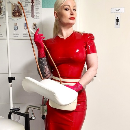 DEUTSCHE BIZARR SCHWESTER VICTORIA VIOLENCE, Berlin