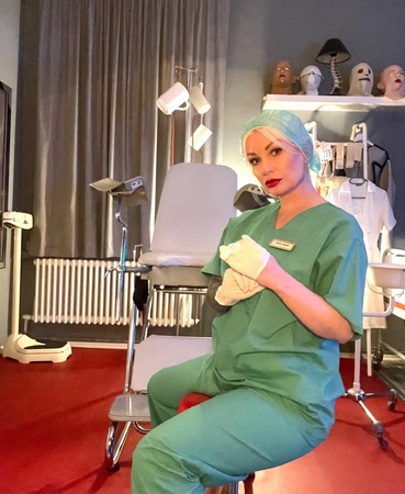 DEUTSCHE BIZARR SCHWESTER VICTORIA VIOLENCE, Berlin