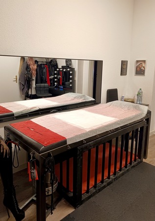 Bizarre Madam Rita, Leipzig Alt-West