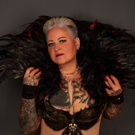 Lady Sunny, Halle (Saale)